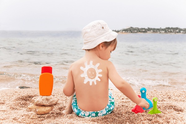 C:\Users\Ivo\Downloads\sun-drawing-sunscreen-suntan-lotion-600nw-193333844.jpeg