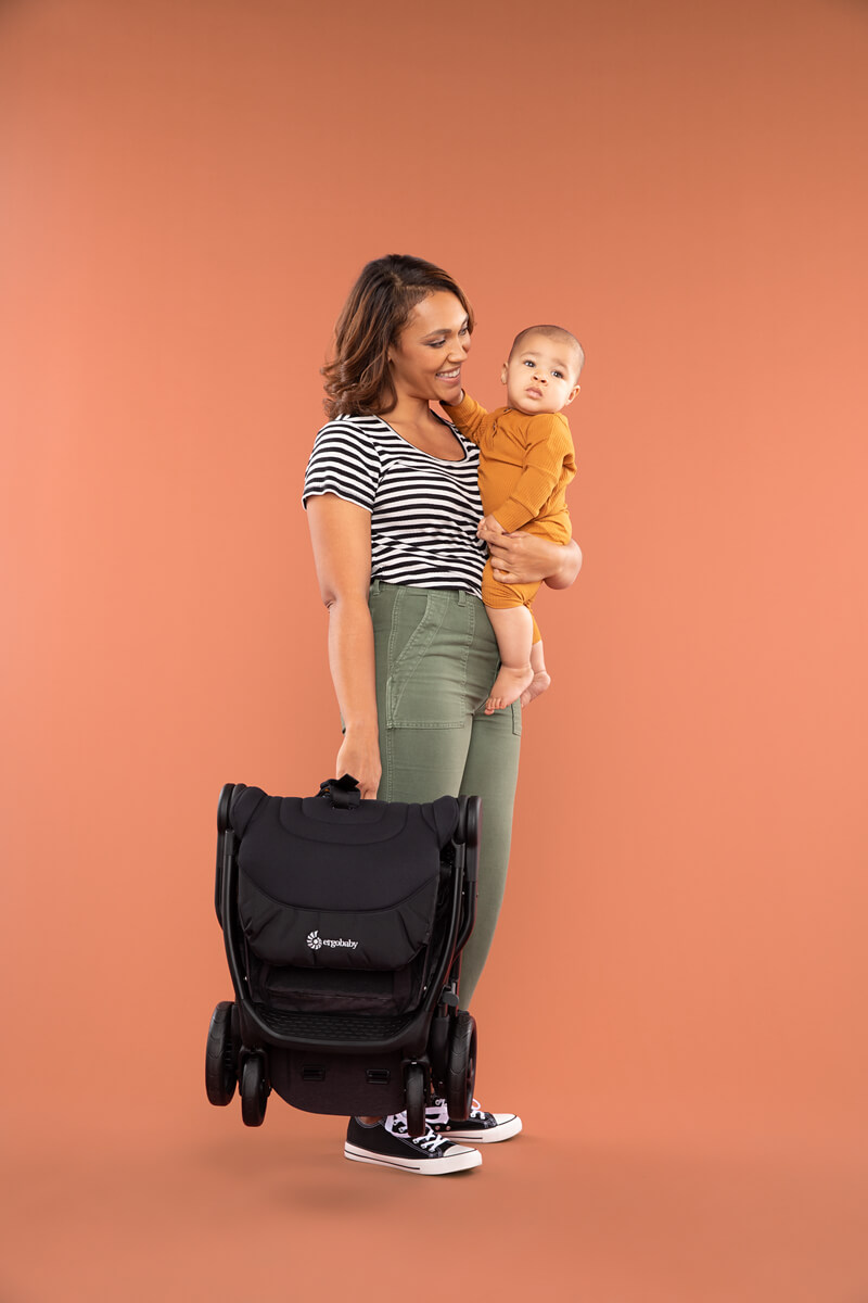 C:\Users\Ivo\Downloads\05_Metro_Black_Jude_One_Arm_Folded_Stroller_0118-800x1200-cb6eae5 (1).jpeg